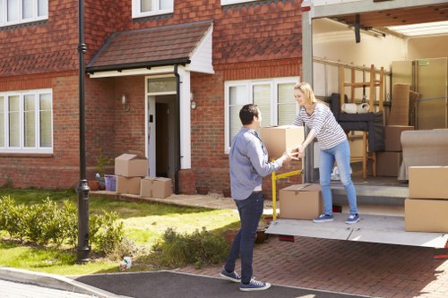 Business premises relocation support for companies in Lee