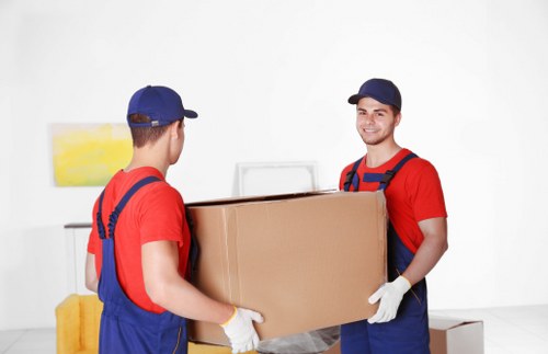 Commercial moving support for businesses in Lee